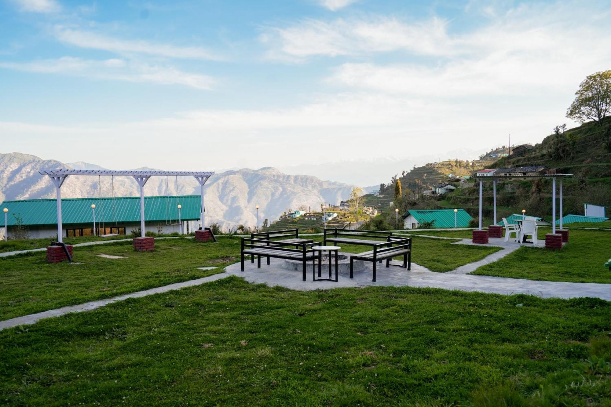 The Hillside Cottages Kanatal Ngoại thất bức ảnh