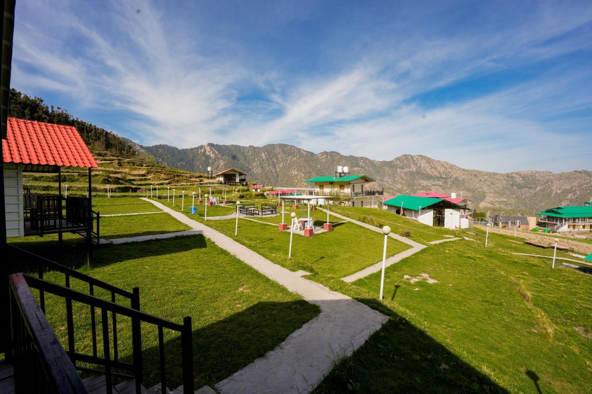 The Hillside Cottages Kanatal Ngoại thất bức ảnh