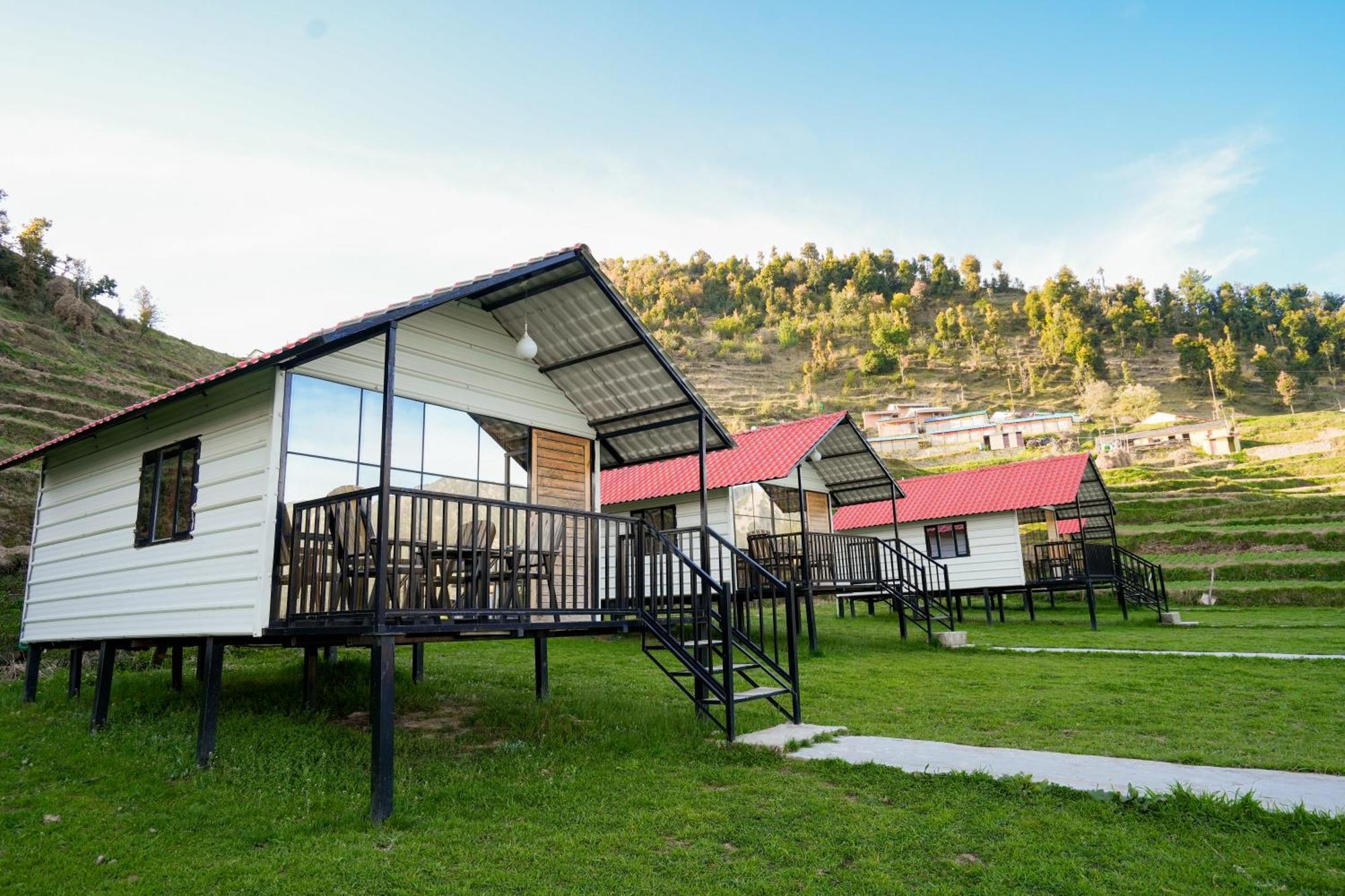 The Hillside Cottages Kanatal Ngoại thất bức ảnh