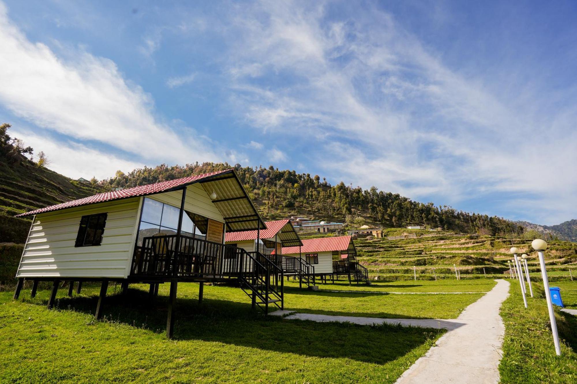 The Hillside Cottages Kanatal Ngoại thất bức ảnh